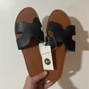 Universal Thread Black Leather Sandals with Brown Sole